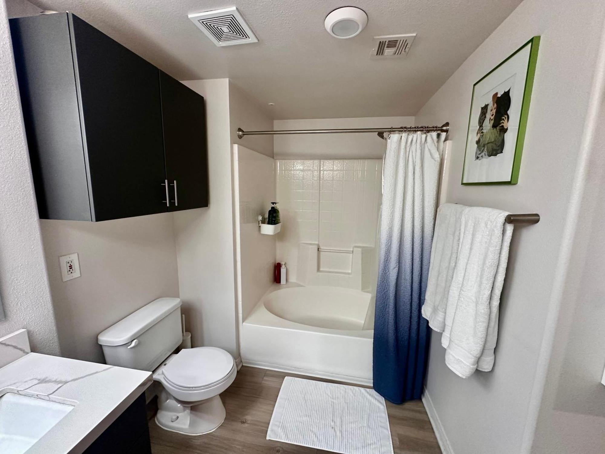 Allura Little Italy - 2 Bedroom In Downtown's Spot Apartment *