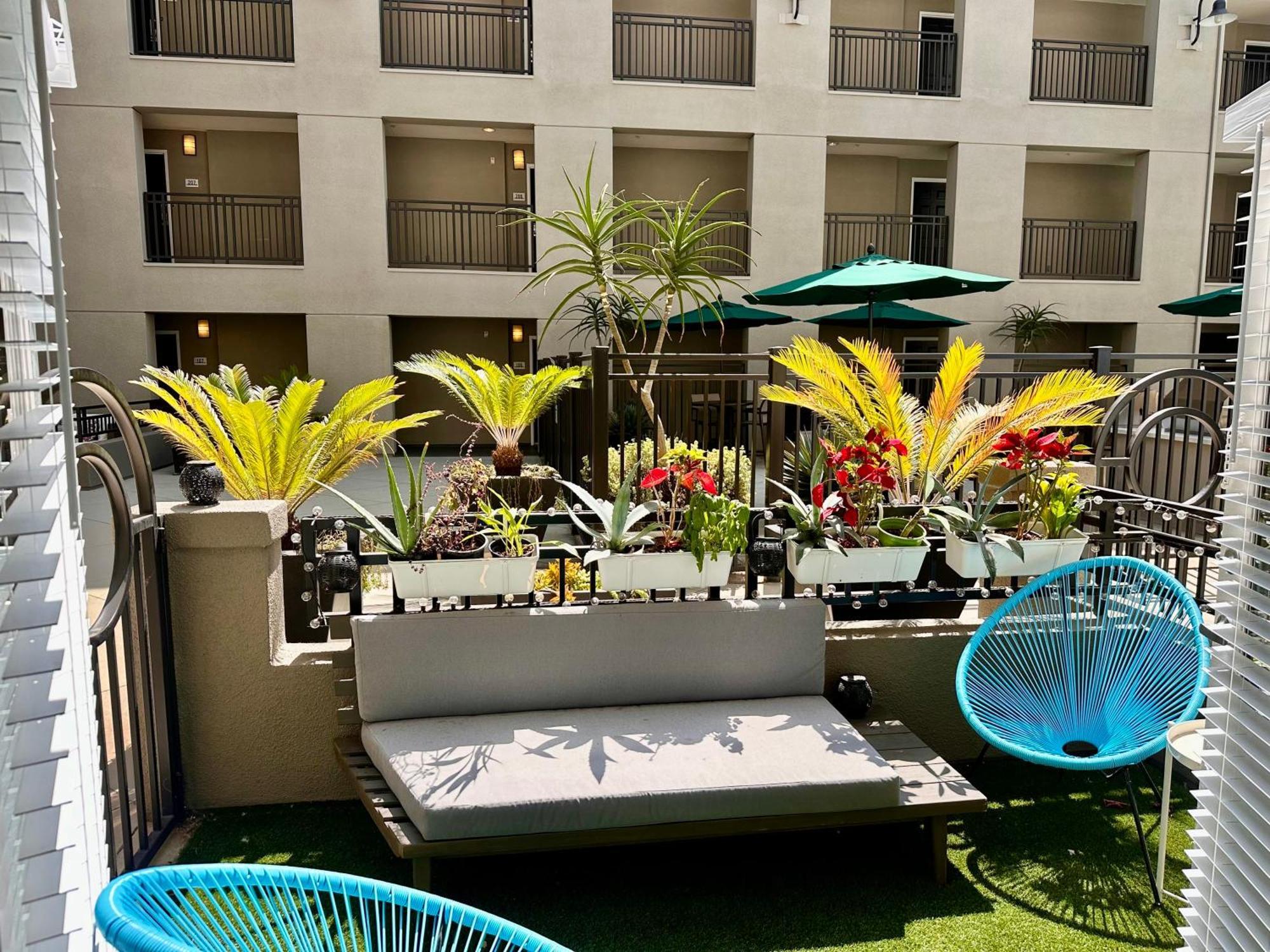Allura Little Italy - 2 Bedroom In Downtown's Spot